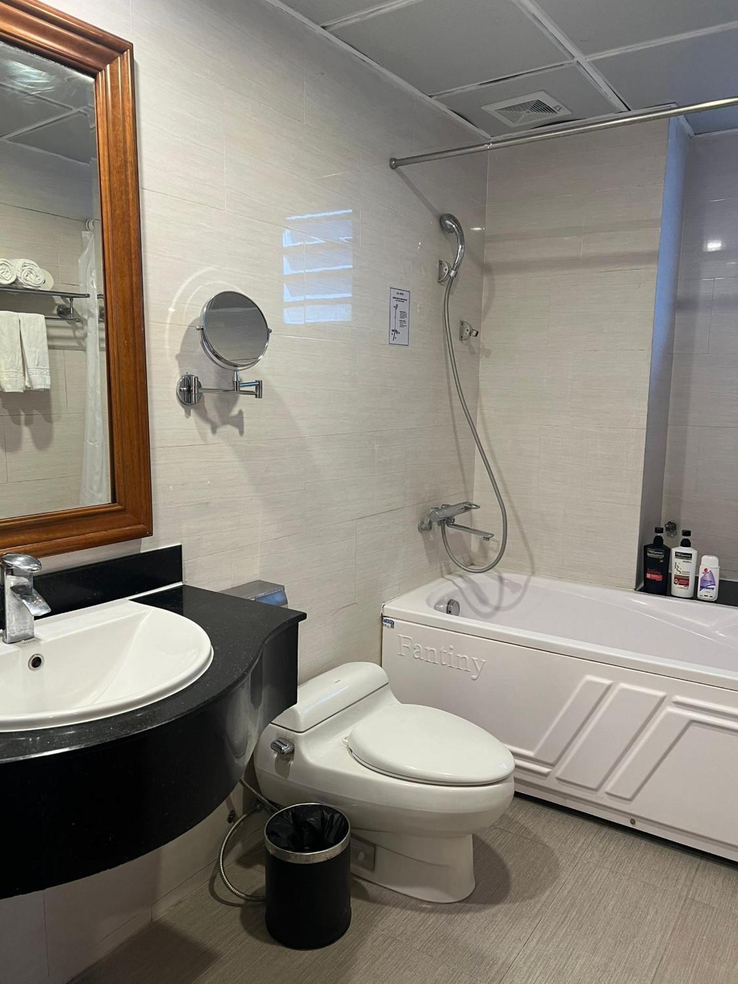 A25 Hotel - 19 Phan Dinh Phung Hanoi Zewnętrze zdjęcie