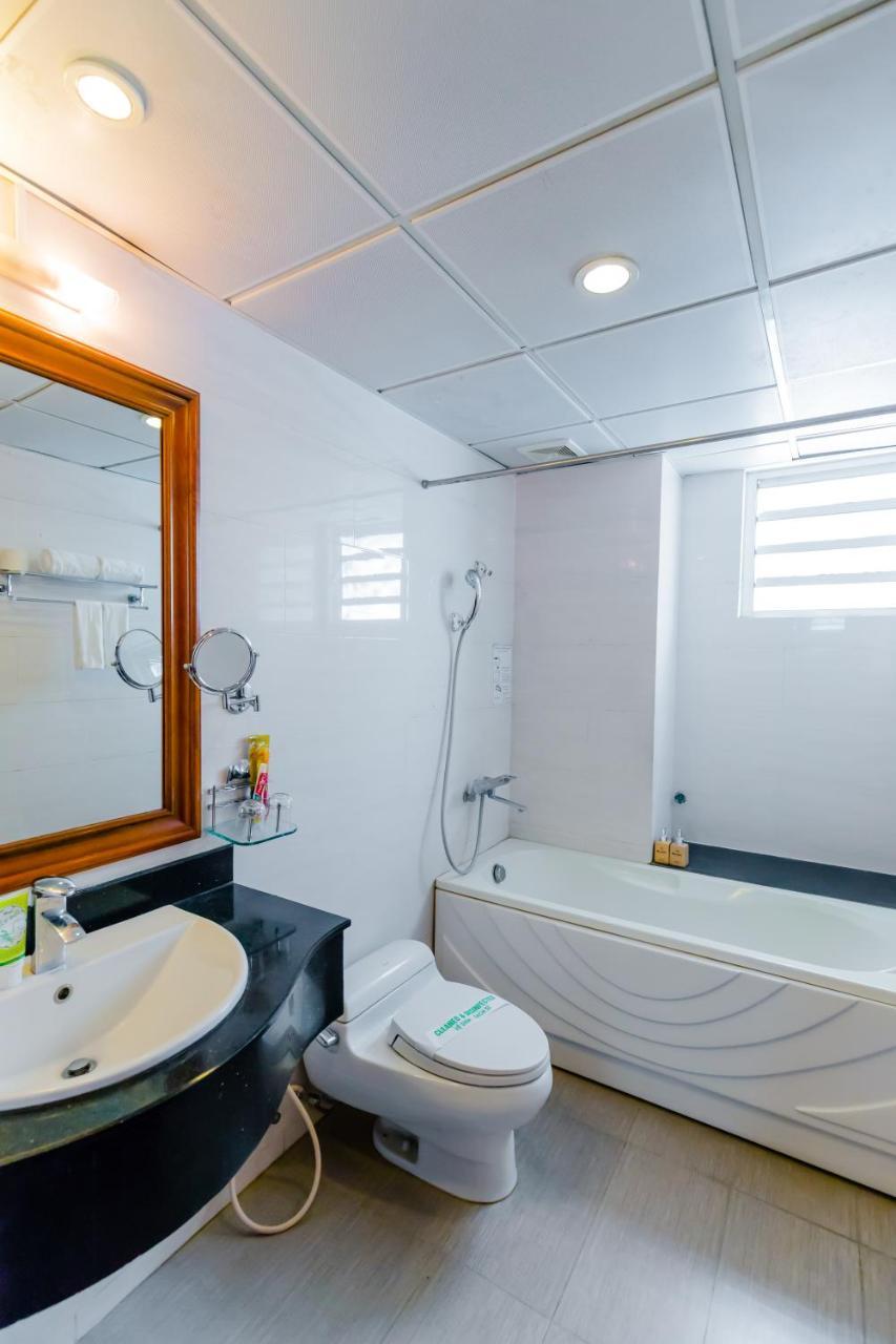 A25 Hotel - 19 Phan Dinh Phung Hanoi Zewnętrze zdjęcie